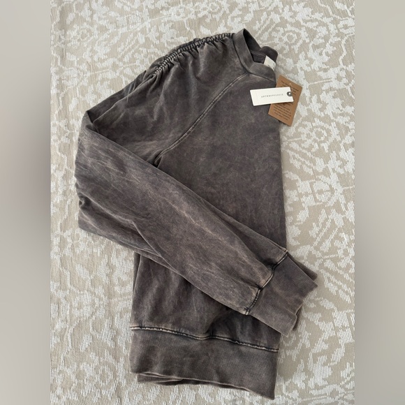 🆕 NWT Anthropologie • T.La Ruched Sweatshirt • Medium • Black - Picture 9 of 14